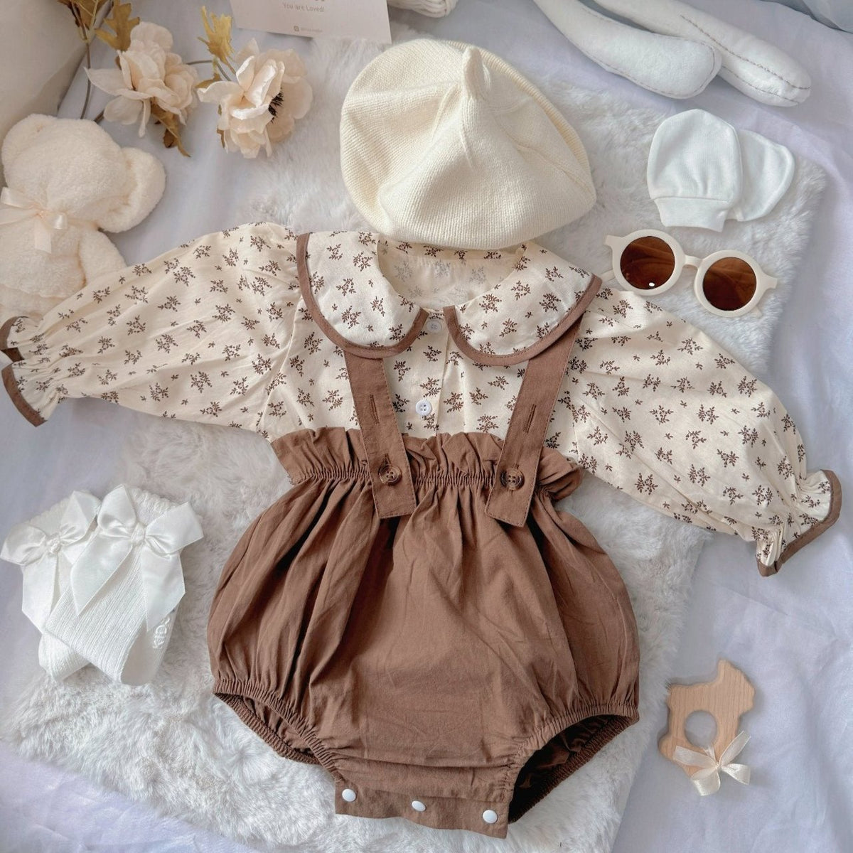 Autumn Princess classic baby gift box – with hat, sunglasses, mitten, towel bear, and socks