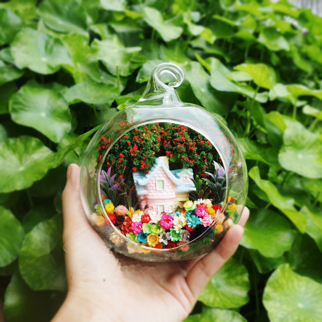 Big Cottage preserved flower terrarium