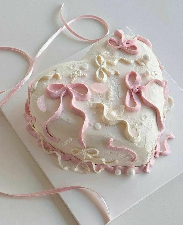 Sweet Bow Cake by Bamboo Green Florist, Penang