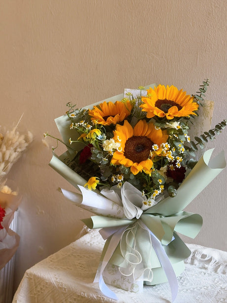 Lumi Sunflower & Chamomile Bouquet by CC Flora
