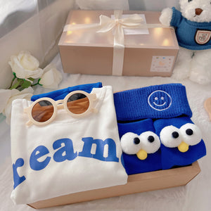 Baby On Fleek classic baby gift box with blue owl 'Dreamer' romper
