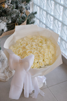 Cloud Dancer Rose Bouquet by Bamboo Green Florist, Penang