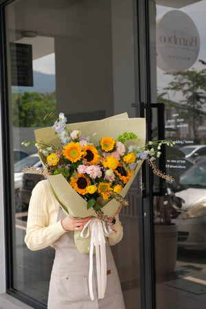Omakase - Sunny Vase Arrangement by Bamboo Green Florist, Penang