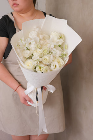 White Pearson Rose Bouquet by Bamboo Green Florist, Penang, photo 3