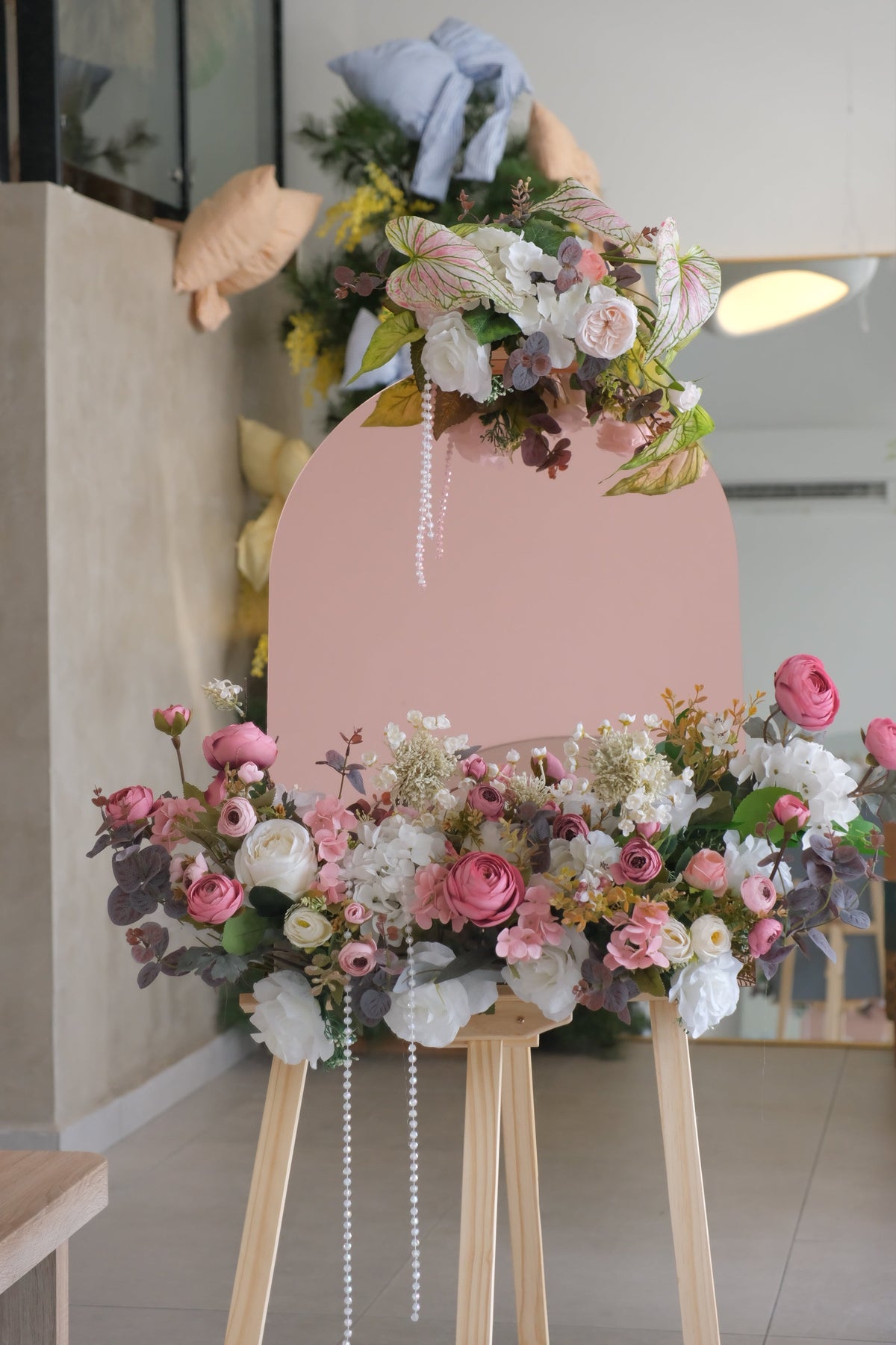 Muscid Acryclic Selfie Mirror by Bamboo Green Florist, Penang, photo 3