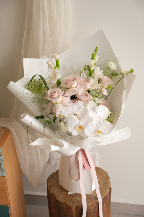 Omakase Bouquet (Modern Muse Neutrals) by Bamboo Green Florist, Penang, photo 2