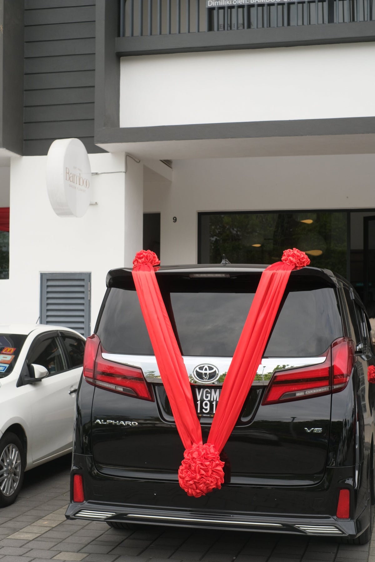 Wedding Car Decor - Traditional Chinese Hydrangea Tie by Bamboo Green Florist, Penang, photo 4