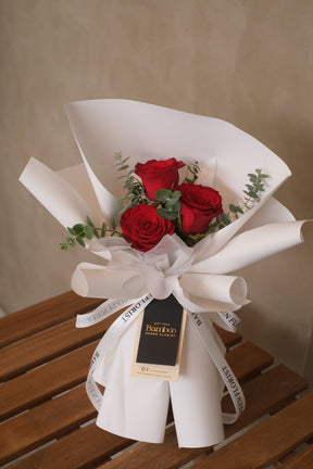 Petite Du Jour Rose Bouquet by Bamboo Green Florist, Penang