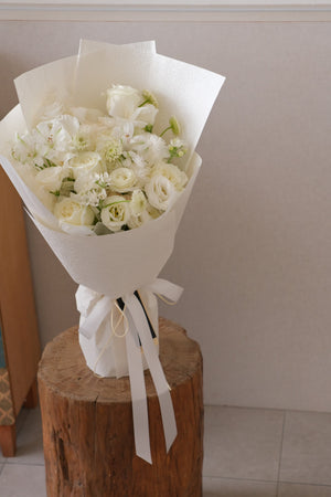 White Pearson Rose Bouquet by Bamboo Green Florist, Penang, photo 2