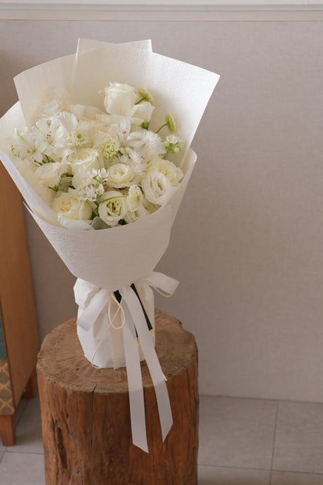 White Pearson Rose Bouquet by Bamboo Green Florist, Penang, photo 2