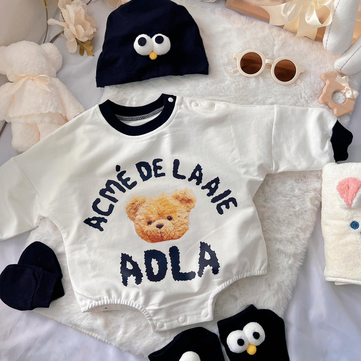 Baby Streetstyle baby outfit styling – black-and-white streetwear romper