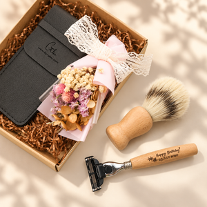 Personalised beech wood razor and shaving brush set with engraved name