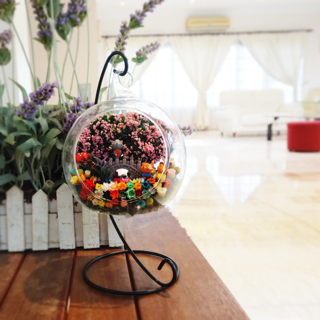 Cartoon Cat preserved flower terrarium