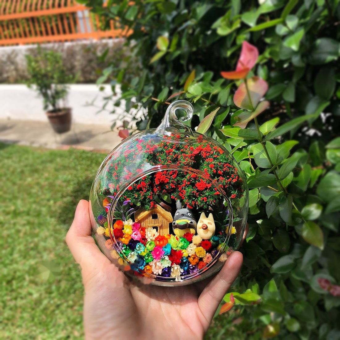 Cartoon Friends preserved flower terrarium