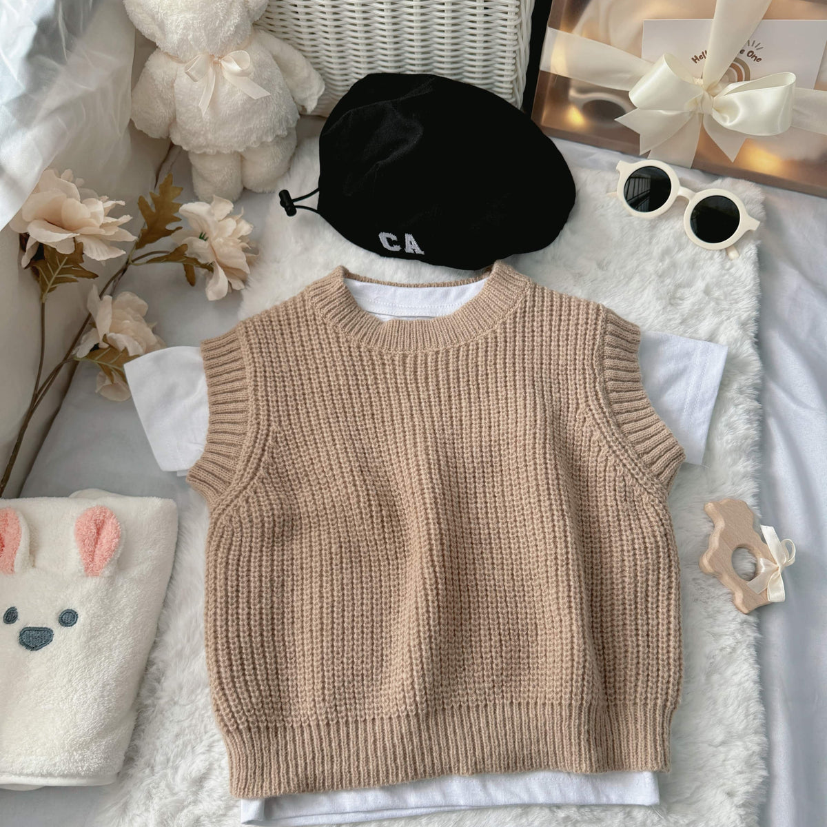 Cozy Khaki baby outfit styling – khaki and brown romper