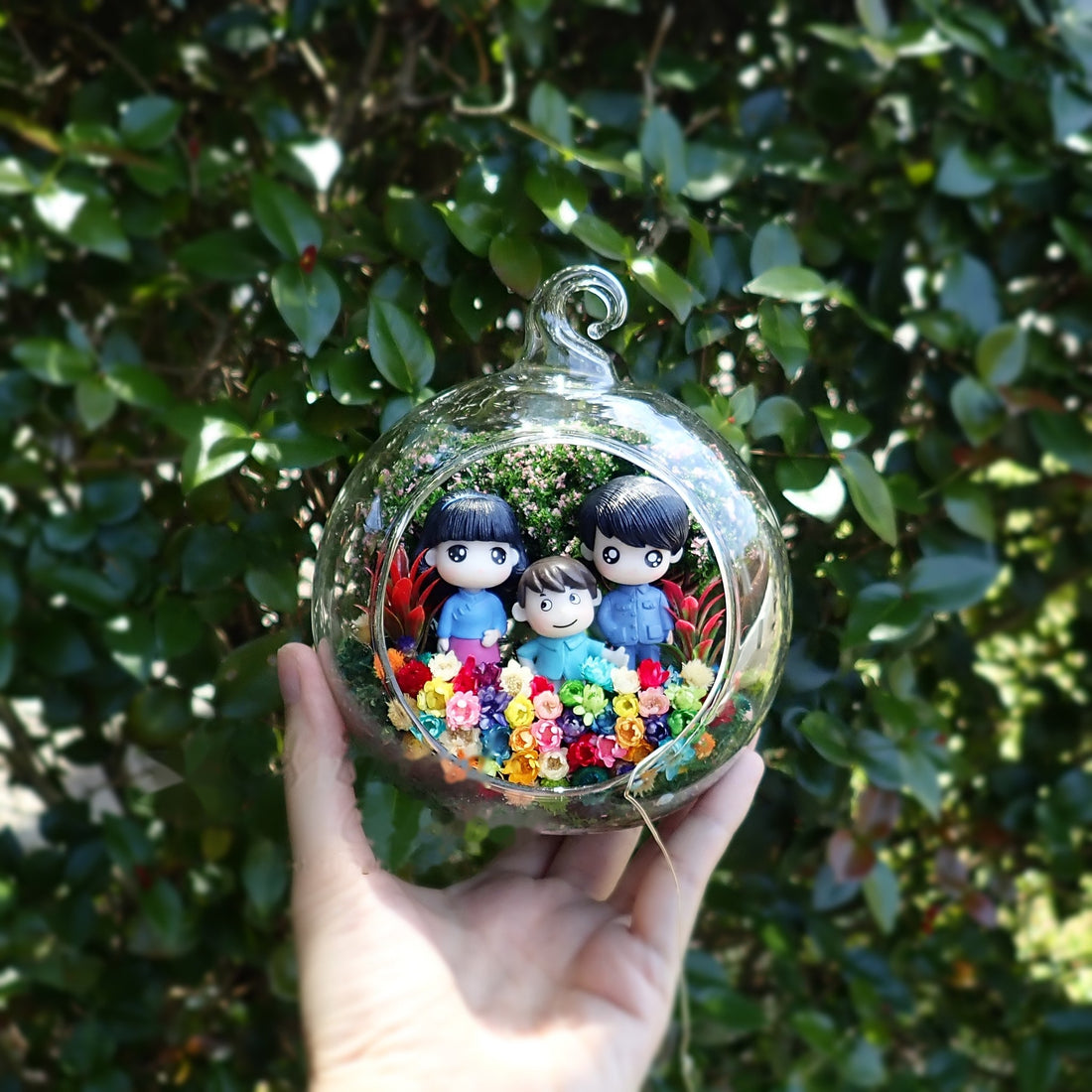Family with Little Kid preserved flower terrarium