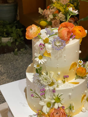 Floral Elegance Cake by Bamboo Green Florist, Penang
