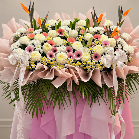 Muted Tulipan Condolence Flower Stand — close-up of product details