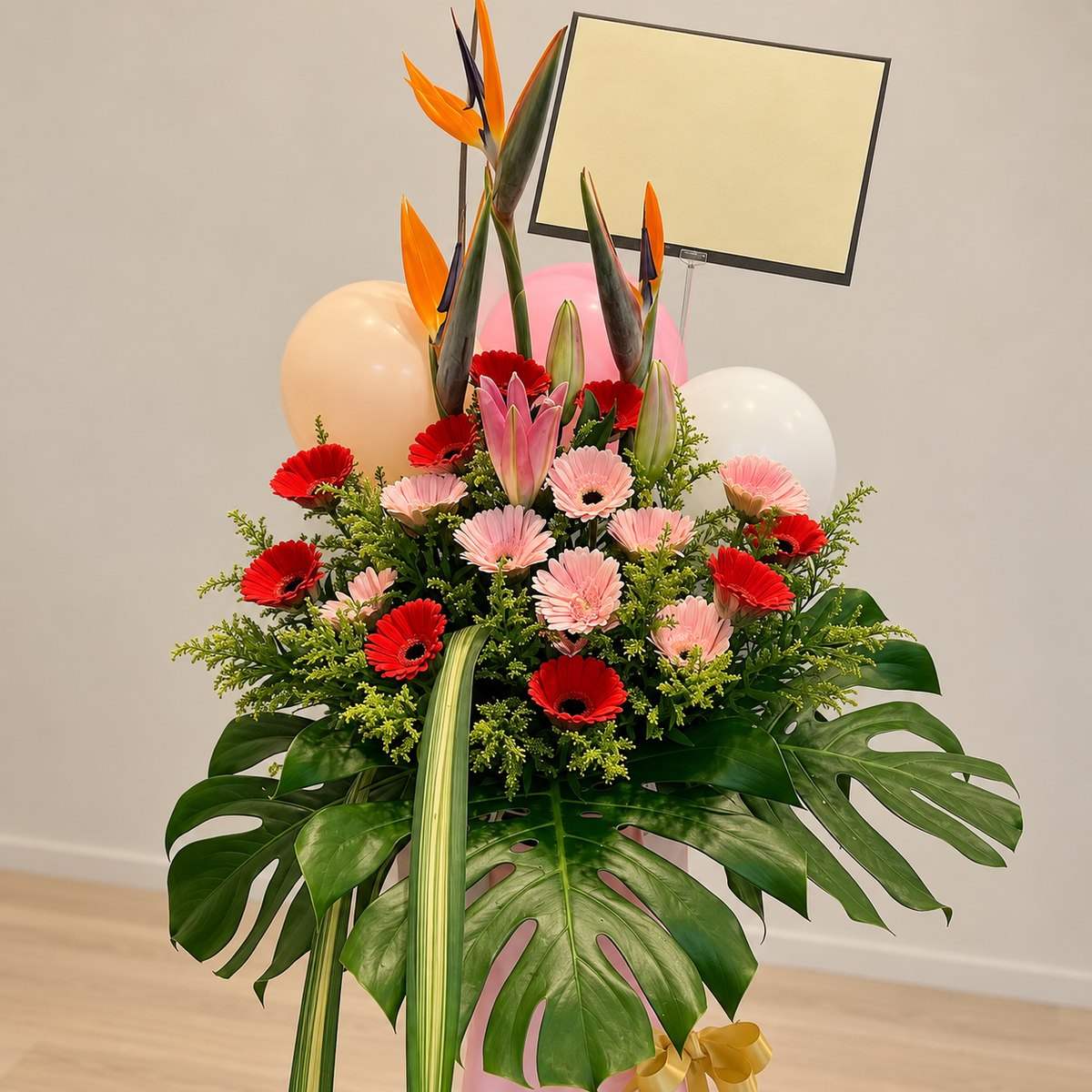 Exotic Horizon Opening Flower Stand — close-up of product details