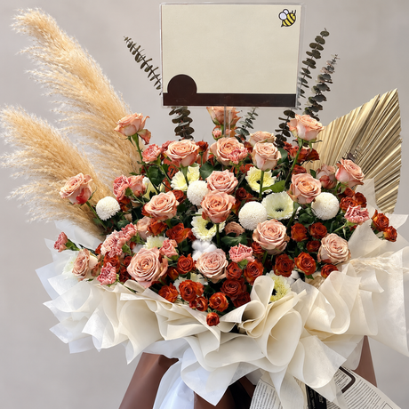 Chronicle Elegance Opening Flower Stand — close-up of product details