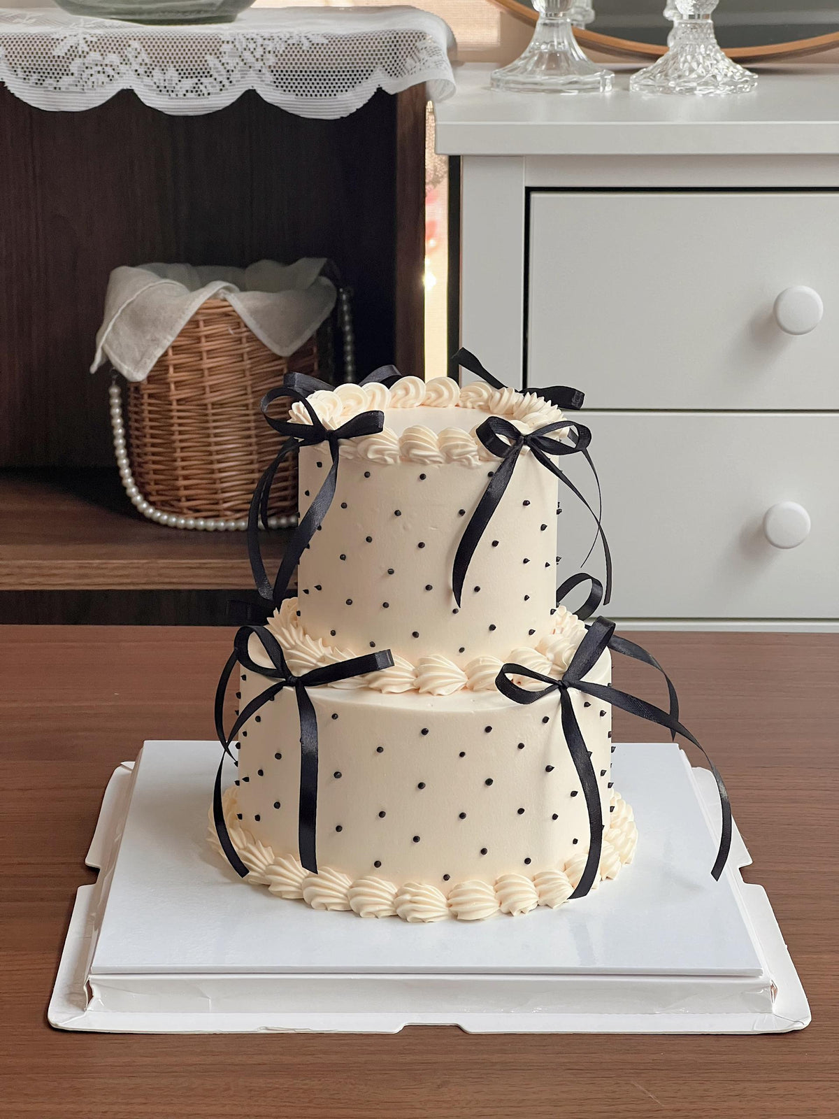 Noir Ribbon Cake by Bamboo Green Florist, Penang, photo 3