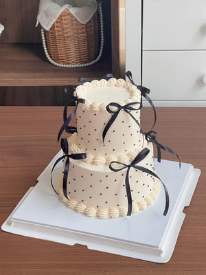 Noir Ribbon Cake by Bamboo Green Florist, Penang, photo 2