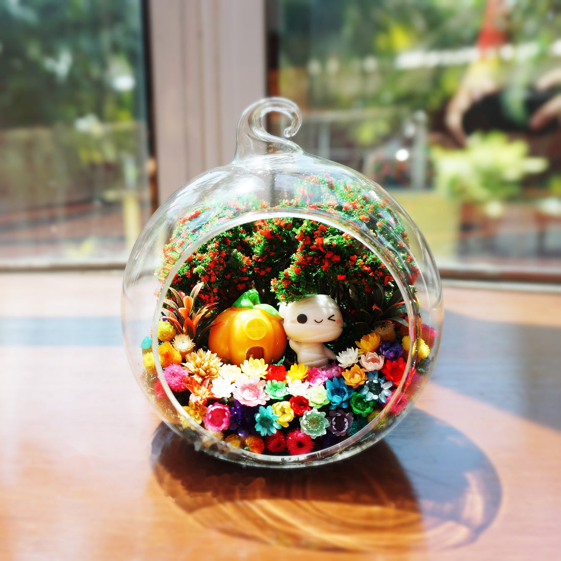 Pumpkin and Zombie preserved flower terrarium