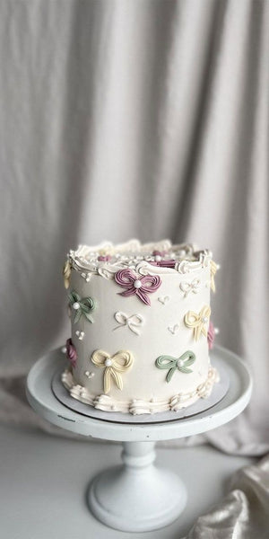 Demure Cake by Bamboo Green Florist, Penang